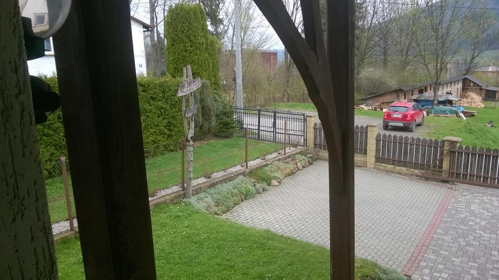 Noclegi U Fela Ustrzyki Dolne Exteriör bild