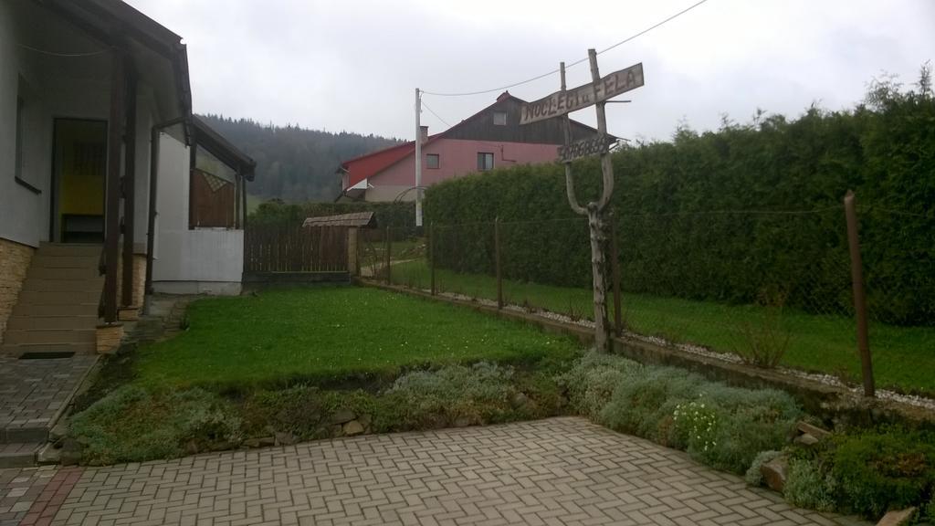 Noclegi U Fela Ustrzyki Dolne Exteriör bild